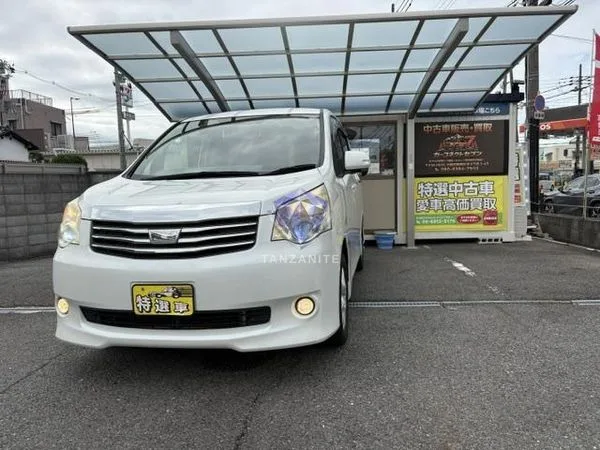 2010 Toyota Noah