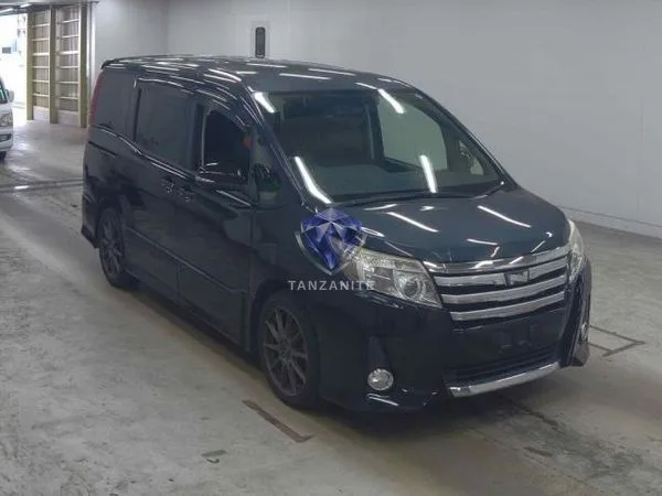 2015 Toyota Noah