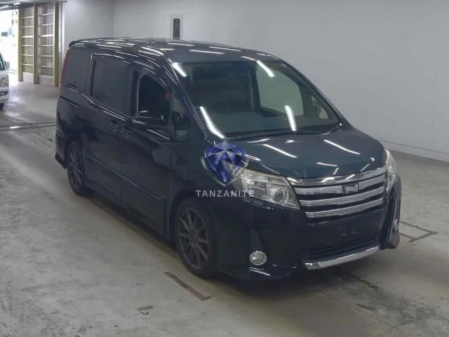 2015 Toyota Noah