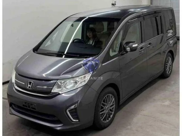 2015 Honda Stepwgn