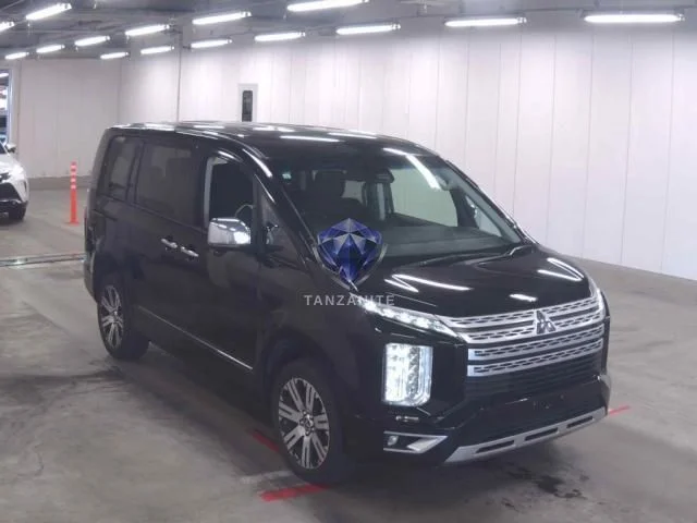 2023 Mitsubishi Delica D5