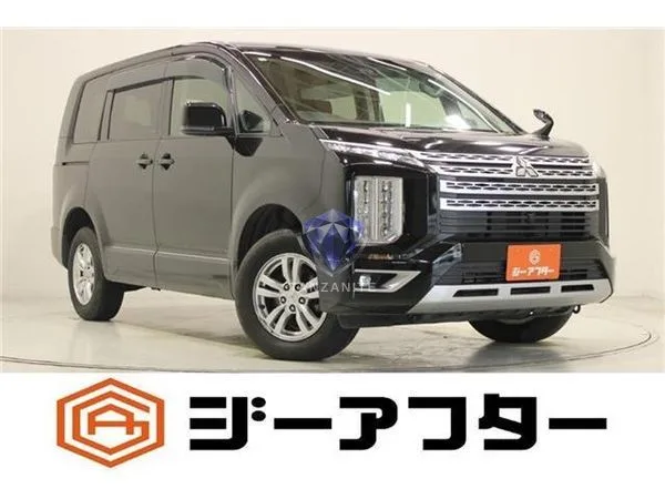 2021 Mitsubishi Delica D5