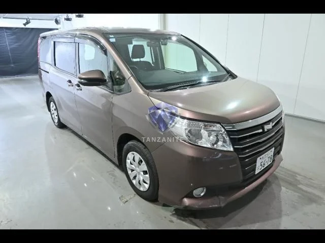 2014 Toyota Noah