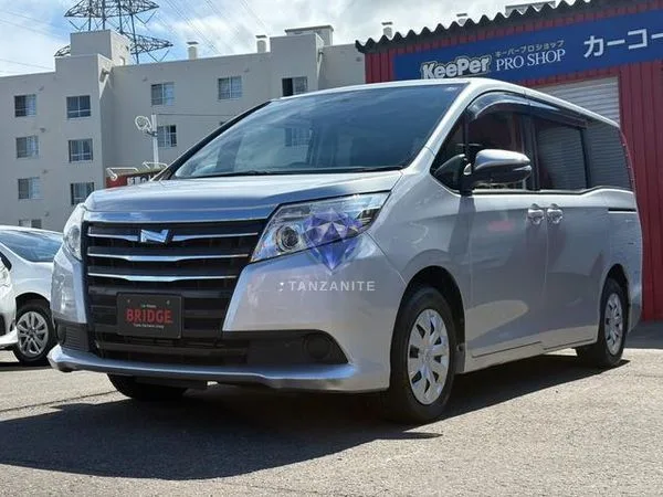 2015 Toyota Noah