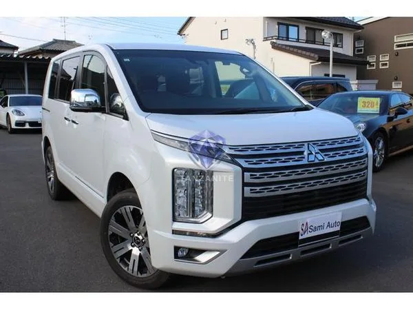 2024 Mitsubishi Delica D5