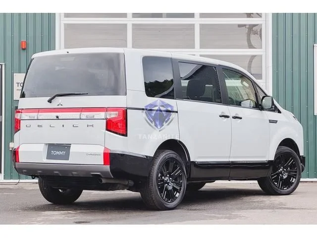 2024 Mitsubishi Delica D5