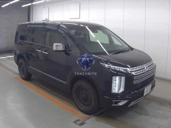 2022 Mitsubishi Delica D5