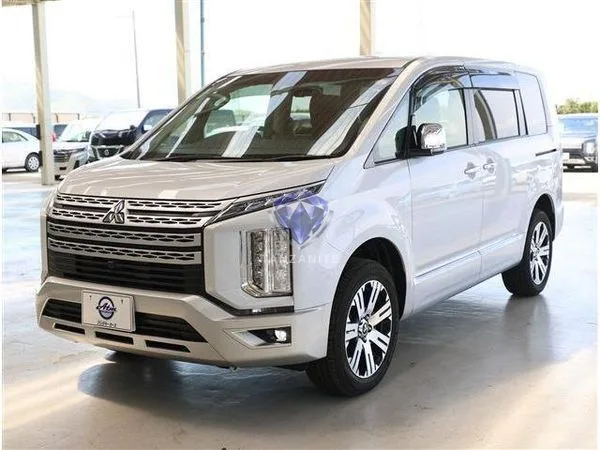 2024 Mitsubishi Delica D5