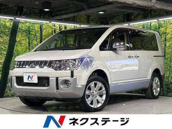 2017 Mitsubishi Delica D5