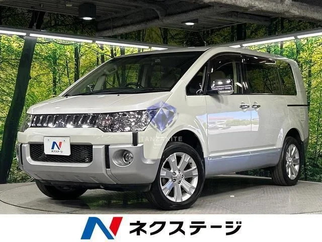 2017 Mitsubishi Delica D5