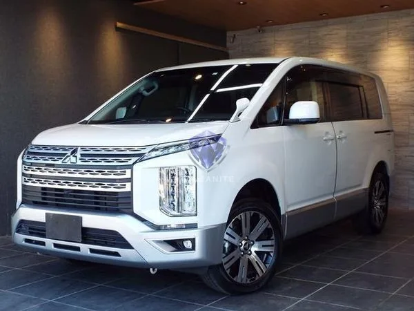 2021 Mitsubishi Delica D5