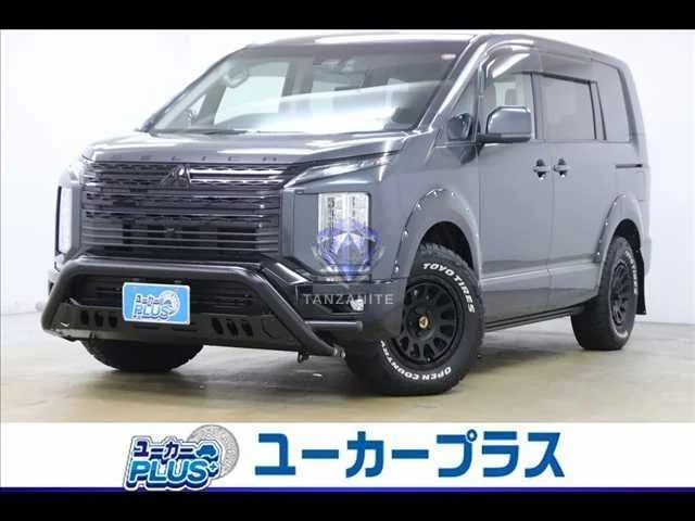2022 Mitsubishi Delica D5