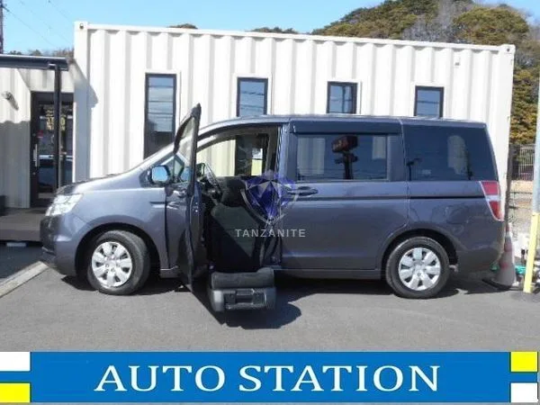 2015 Honda Stepwgn