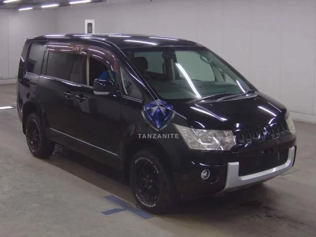 2011 Mitsubishi Delica D5