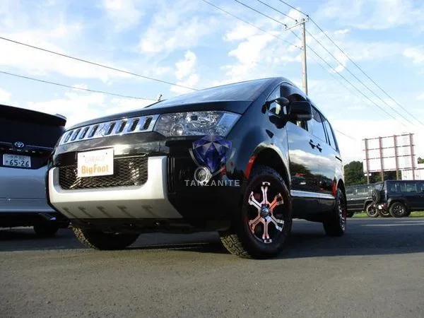 2015 Mitsubishi Delica D5