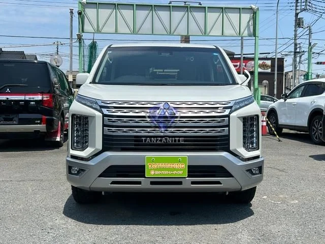 2020 Mitsubishi Delica D5