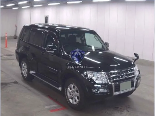 2018 Mitsubishi Pajero