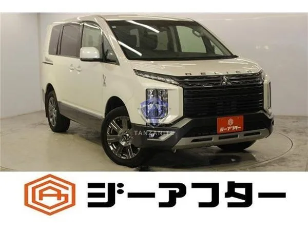 2020 Mitsubishi Delica D5