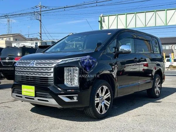 2020 Mitsubishi Delica D5