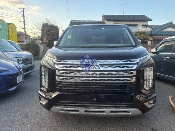 2023 Mitsubishi Delica D5