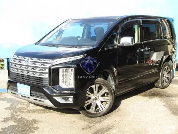 2020 Mitsubishi Delica D5