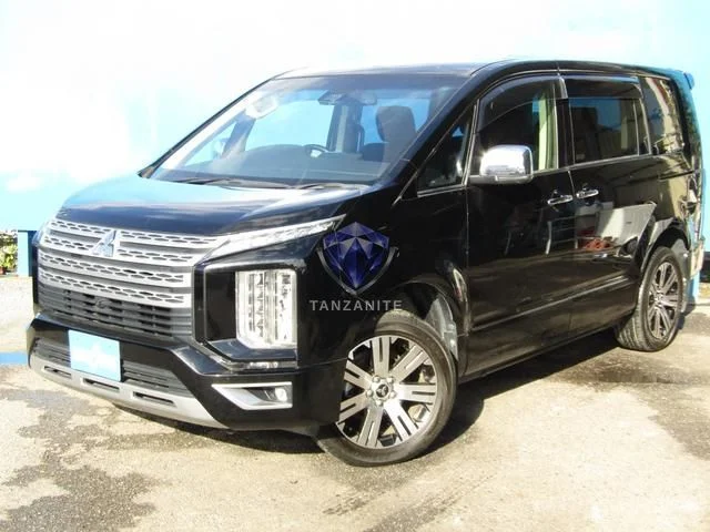 2020 Mitsubishi Delica D5