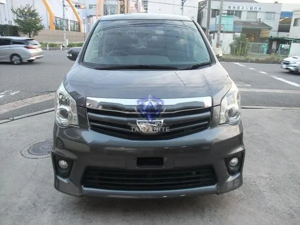 2011 Toyota Noah