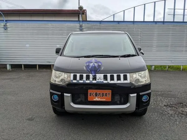 2016 Mitsubishi Delica D5