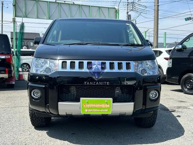 2019 Mitsubishi Delica D5