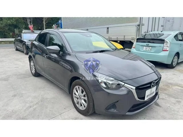 2017 Mazda Demio