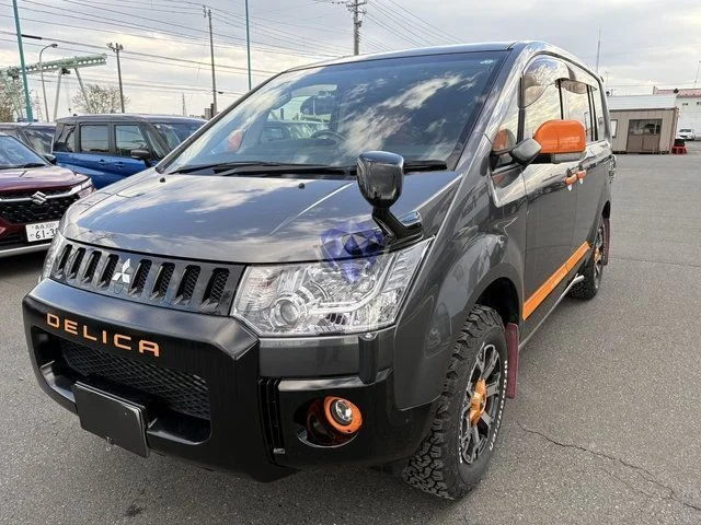 2017 Mitsubishi Delica D5
