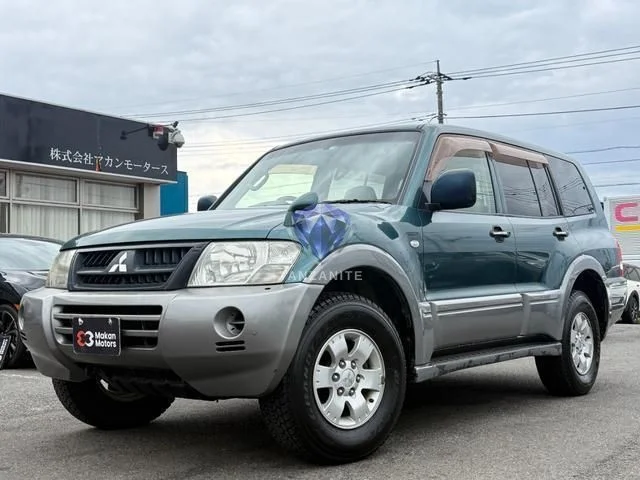 2004 Mitsubishi Pajero