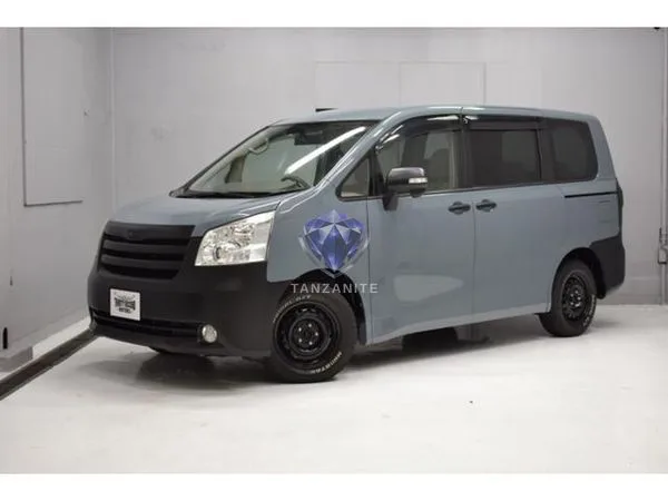 2010 Toyota Noah