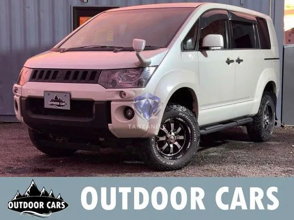 2007 Mitsubishi Delica D5