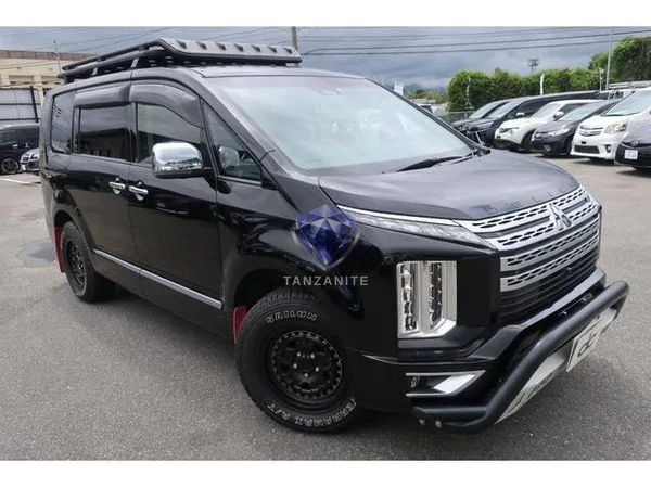 2021 Mitsubishi Delica D5