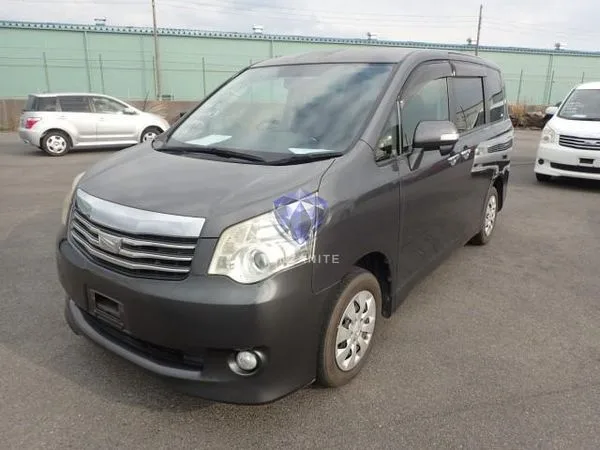 2012 Toyota Noah