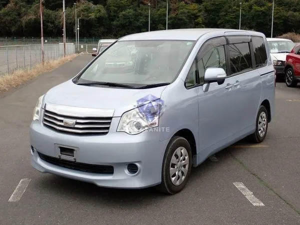 2011 Toyota Noah