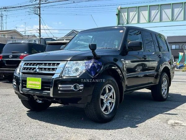 2016 Mitsubishi Pajero
