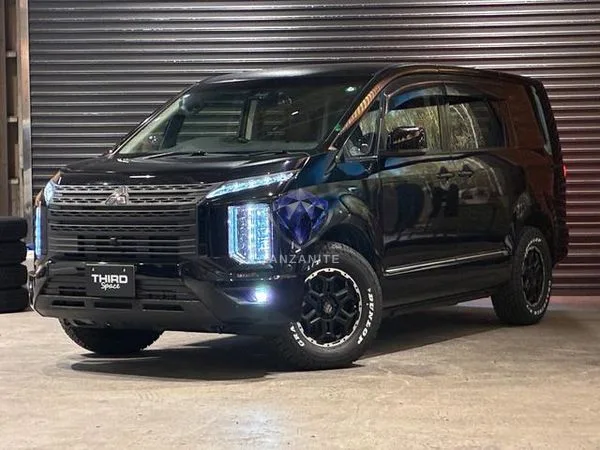 2021 Mitsubishi Delica D5