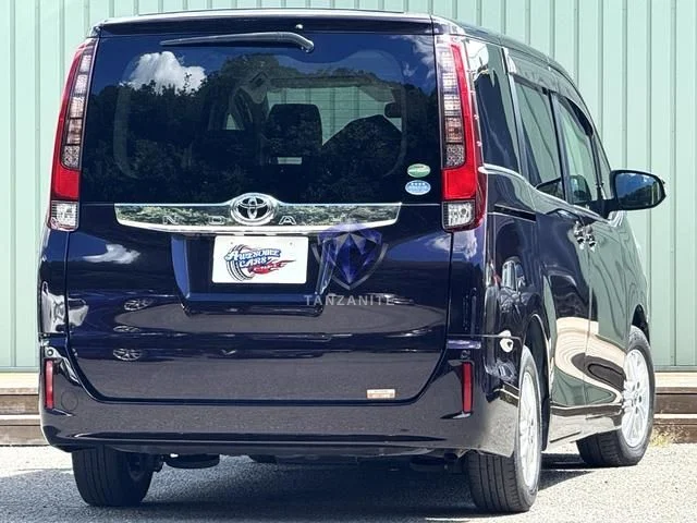 2017 Toyota Noah