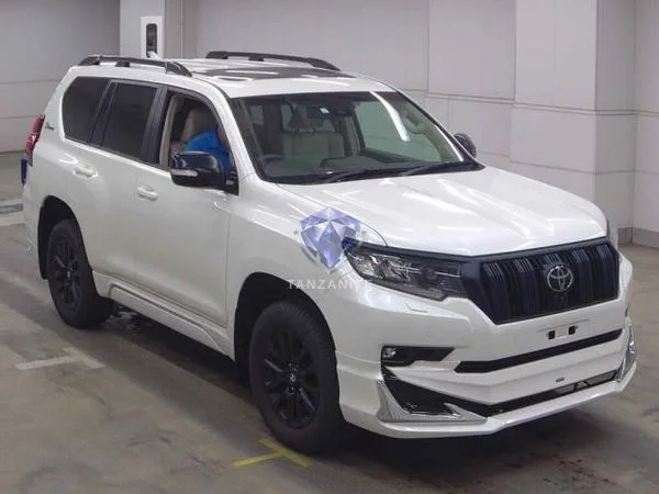2023 Toyota Land Cruiser Prado