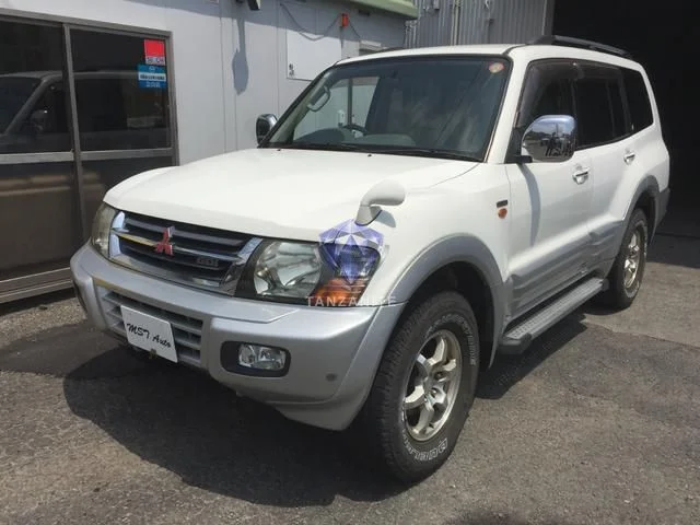 2000 Mitsubishi Pajero