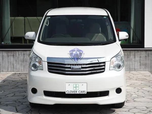 2011 Toyota Noah