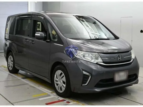 2017 Honda Stepwgn