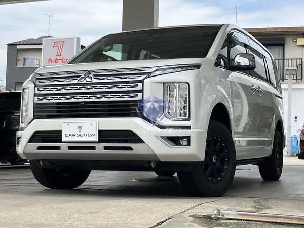 2020 Mitsubishi Delica D5