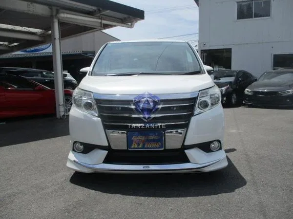 2014 Toyota Noah