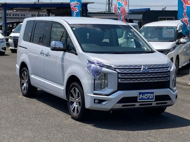 2024 Mitsubishi Delica D5