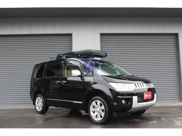 2016 Mitsubishi Delica D5