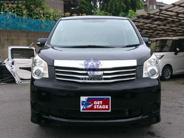 2013 Toyota Noah