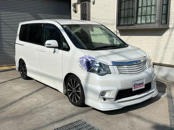 2012 Toyota Noah